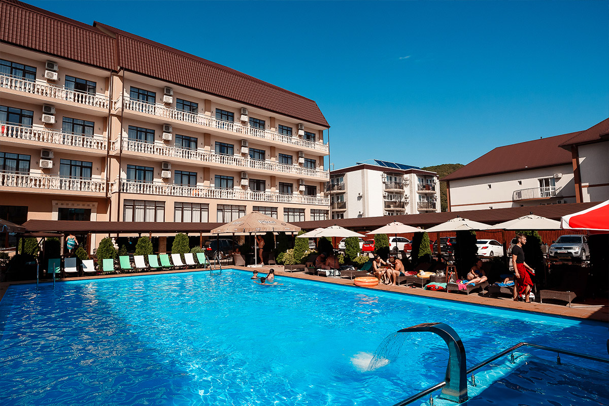 Курортный отель "Golden Resort"
